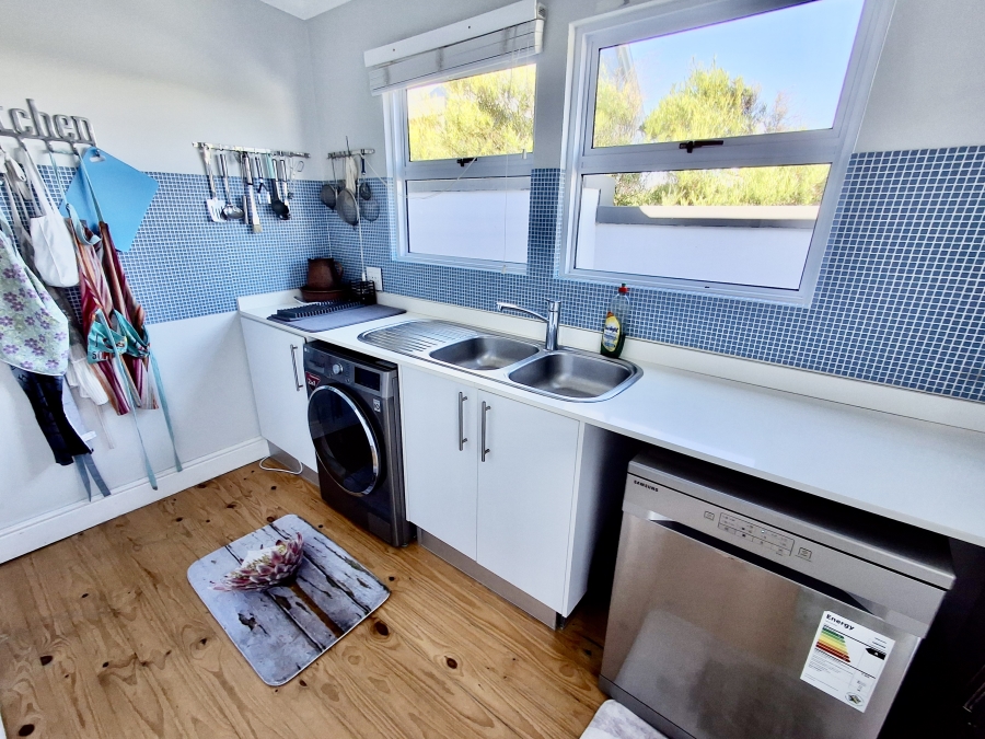 5 Bedroom Property for Sale in Grotto Bay Western Cape